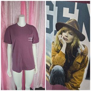 Yellowstone Ranch Legand Beth Dutton Plum T-shirt Size Medium